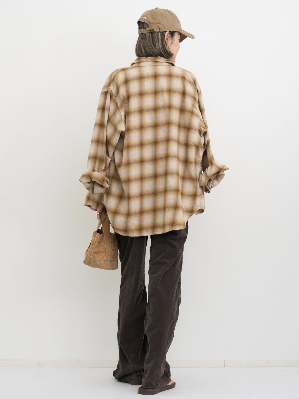 STAMMBAUM/シュタンバウム】 Corduroy Overallのコーディネート