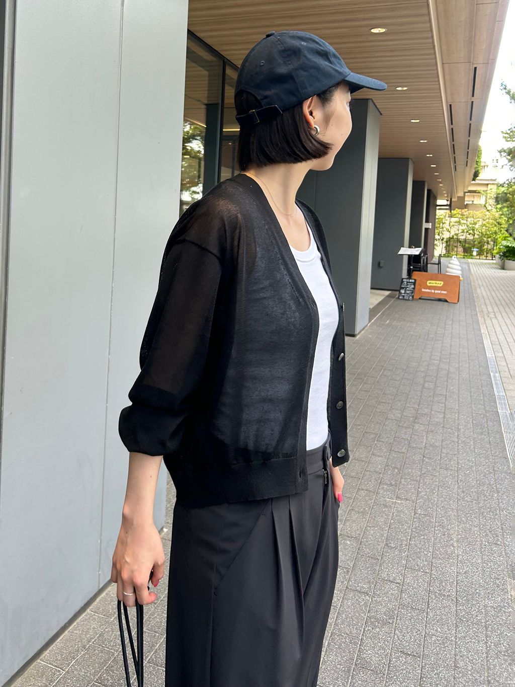 リネン混シアーカーディガンのコーディネートスナップ（yuka）｜SLOBE