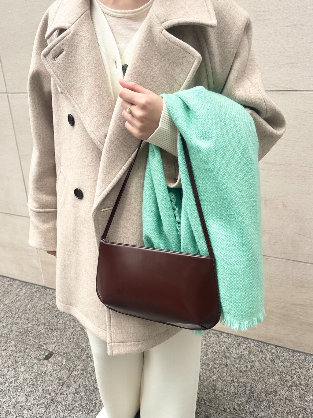 ダブルブレストハーフコートのコーディネートスナップ（aika）｜IENA