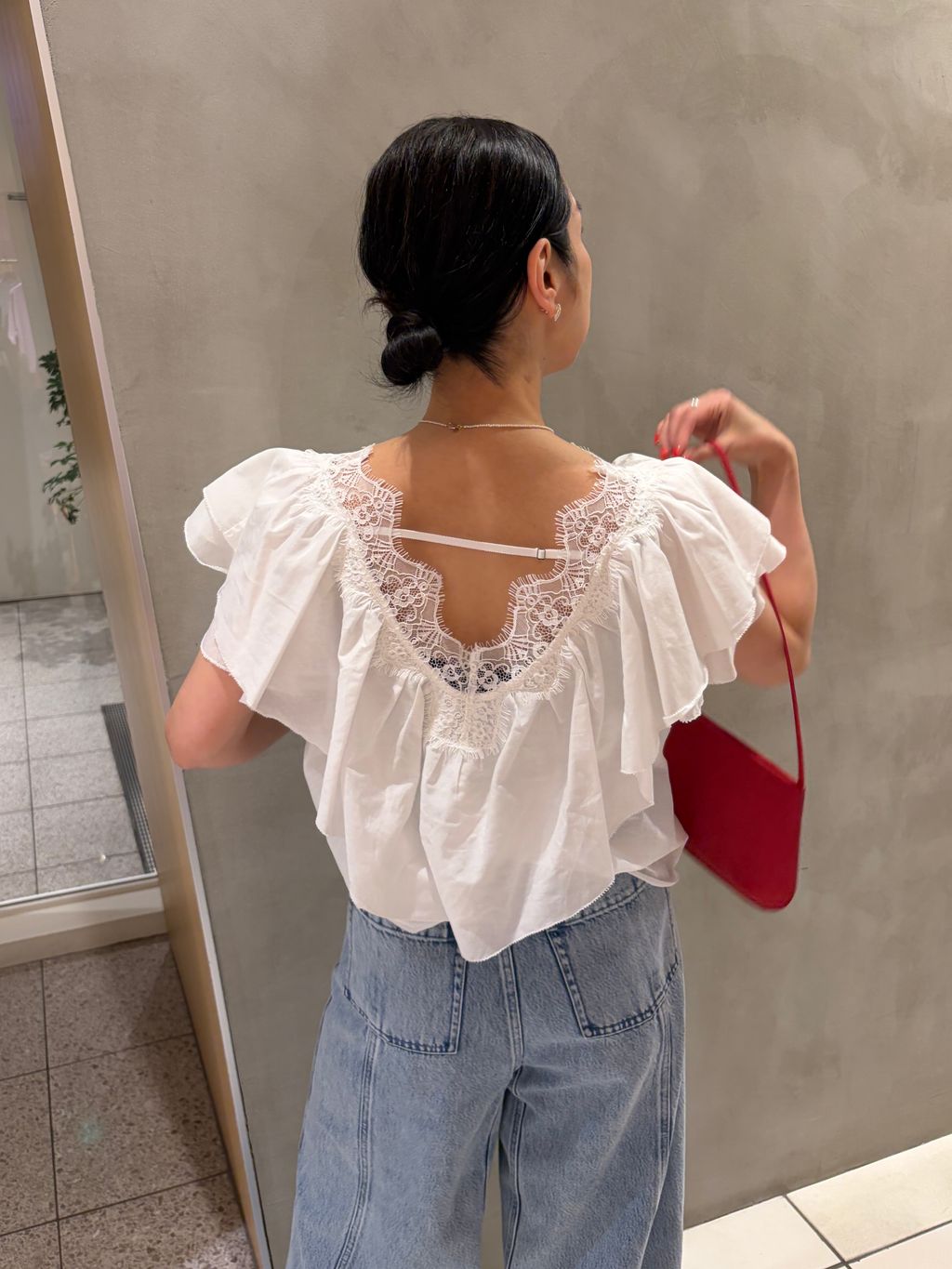 予約》IENA LA BOUCLE レース Vネックブラウスのコーディネート