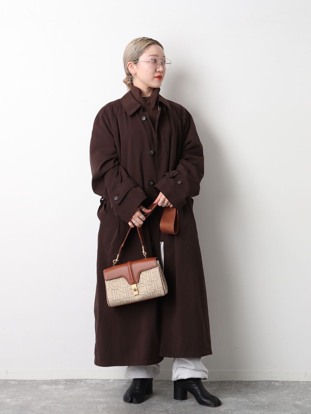 【未使用】【激安】　CEINE セリーヌ　ガウン　レッド　ブラウン　レディース CELINE/セリーヌ】Teen soft 16 shoulder logoのコーディネート