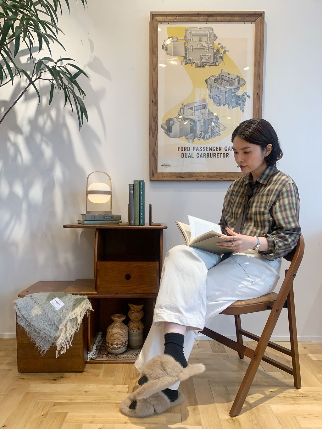JOURNAL STANDARD FURNITURE
