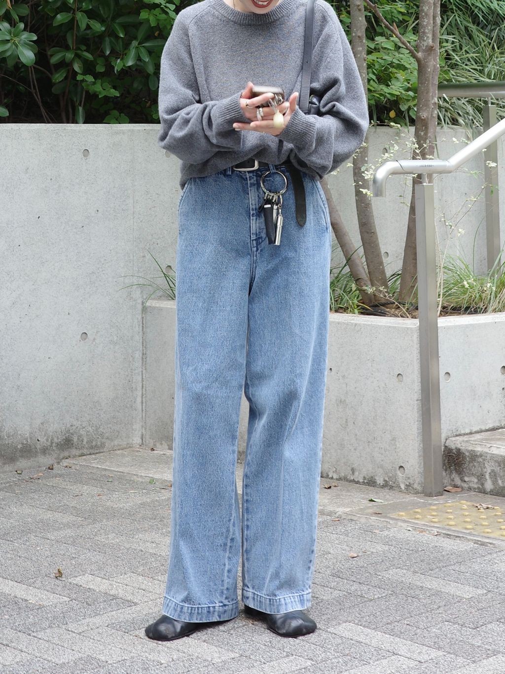 ≪予約≫ULTデニムスラックスのコーディネートスナップ（manami