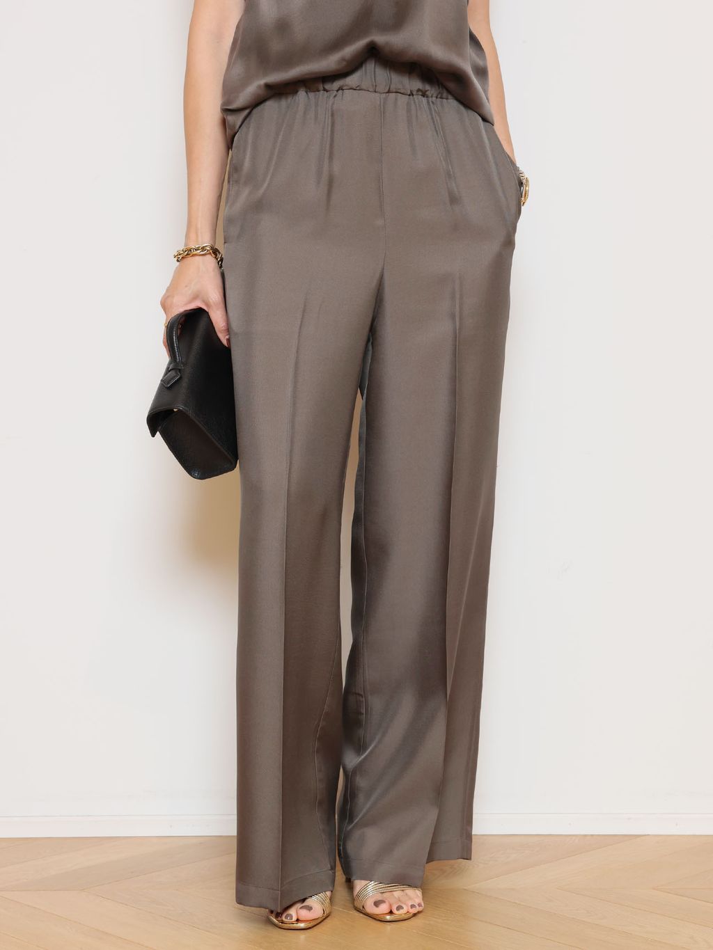 Silk Looker パンツのコーディネートスナップ（MUSE）｜MUSE de