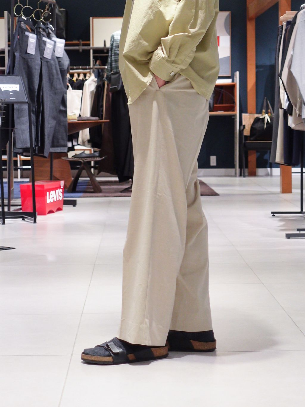 AURALEE (オーラリー) GARMENT-DYED FINX SHUTTLE WEATHER SHIRTの