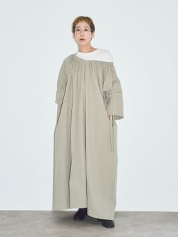 予約》GATHER SLEEVE DRESS：ワンピースのコーディネートスナップ