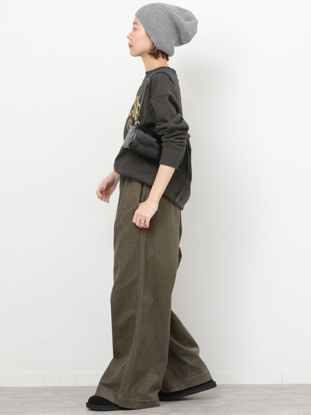 UGG/アグ】 W CLASSIC MICRO：ボアシューズ 1173891のコーディネート