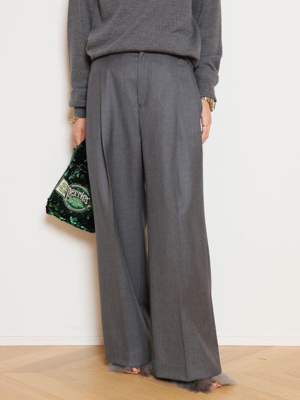 WISH クルーネックプルオーバーのコーディネートスナップ（HASE