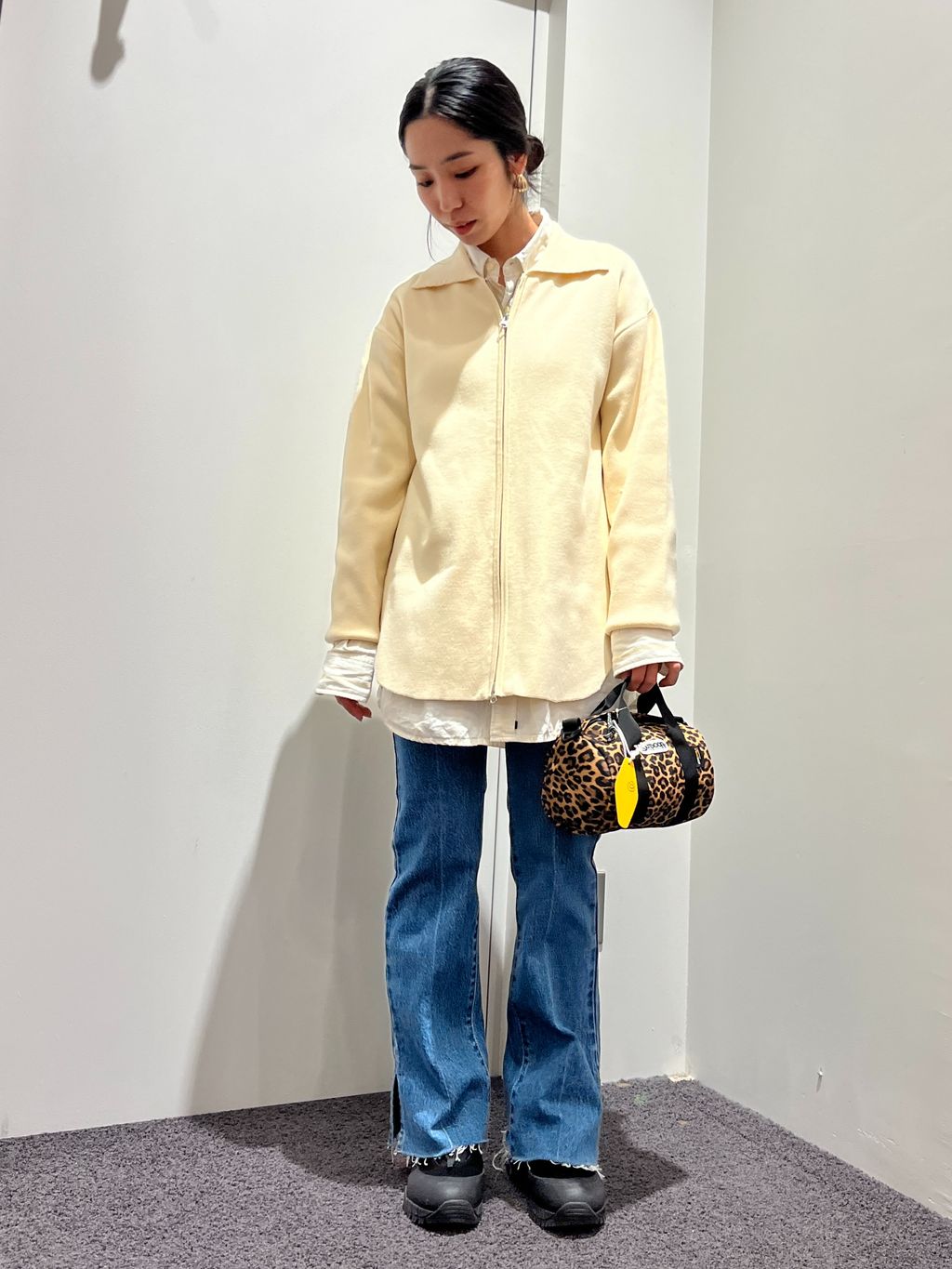 OUTDOOR PRODUCTS Usual Things