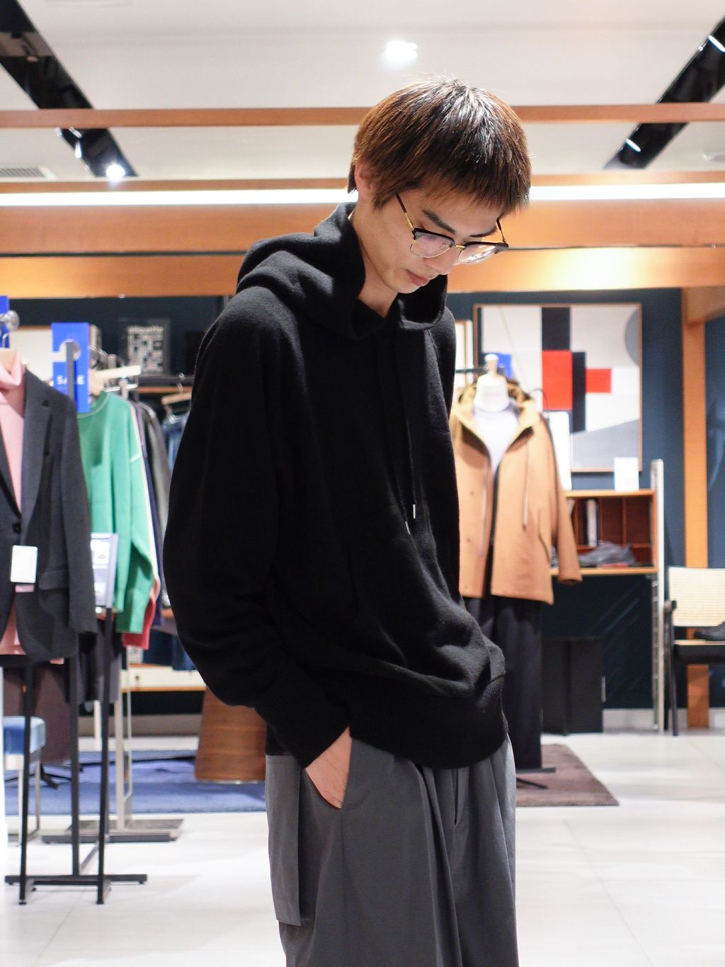 NEW CASHMERE ニット フーディのコーディネートスナップ（藤田英嗣