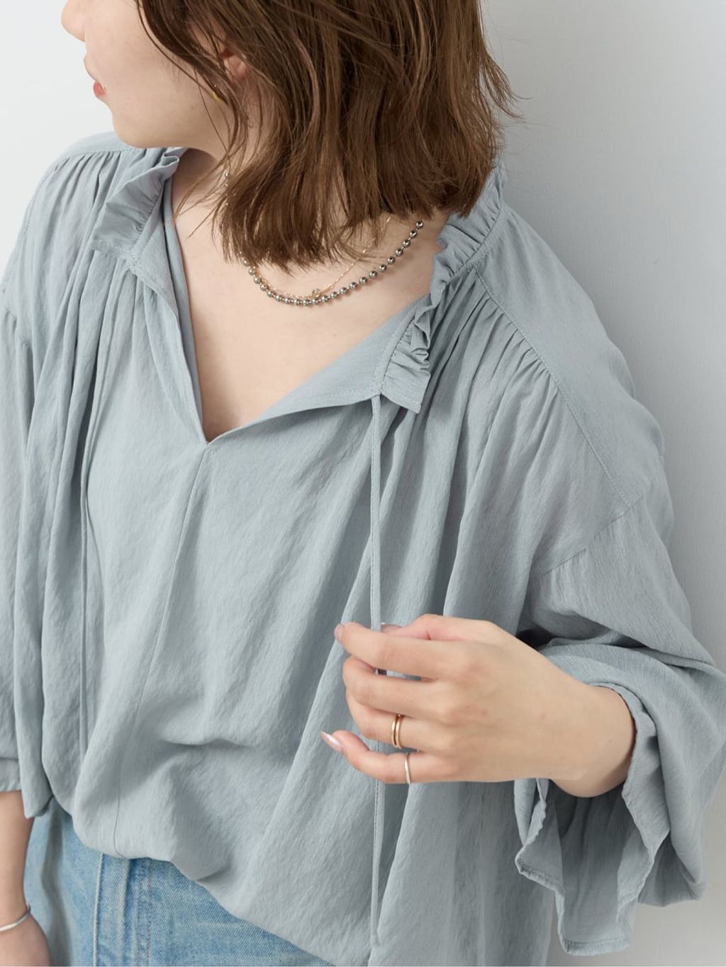 メランジフリルブラウスのコーディネートスナップ（makoto）｜JOURNAL