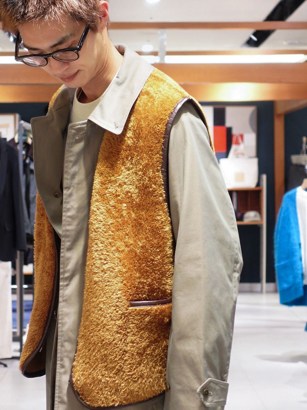 パイピング ファー ベストのコーディネートスナップ（藤田英嗣