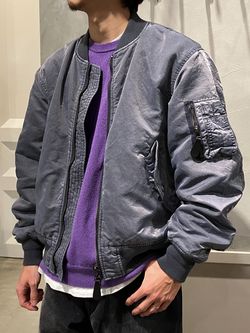 ガーメントダイ ボンバー ジャケットのコーディネートスナップ（T