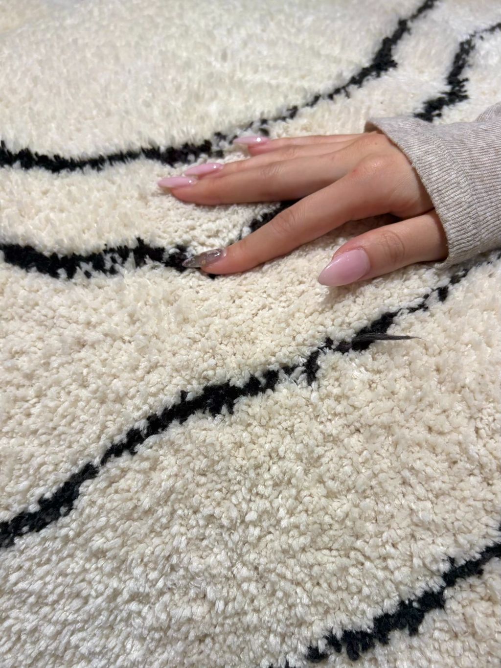 FERNERO RUG 120x160 フェルネロラグのコーディネートスナップ（sora