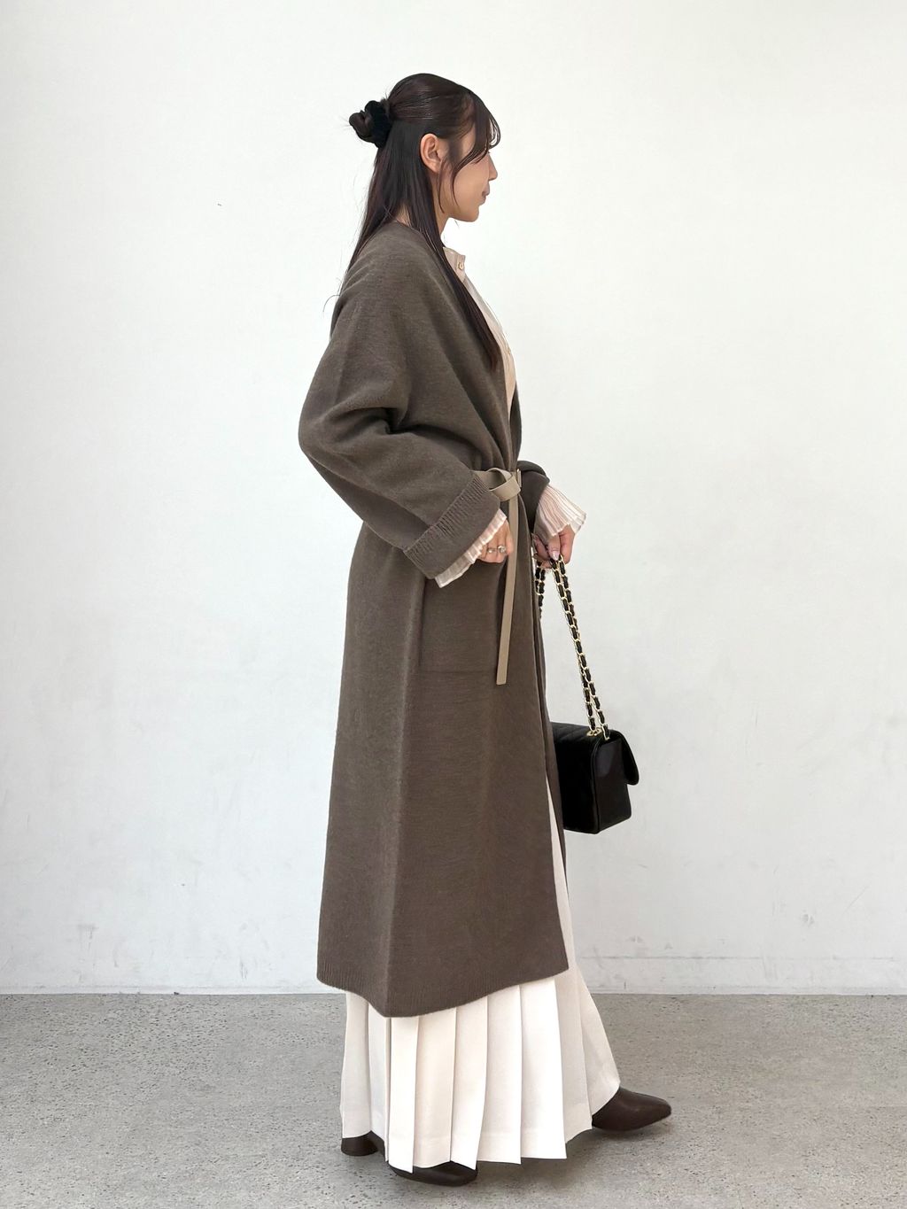 エアリーロングガウンカーディガンのコーディネートスナップ（miyu