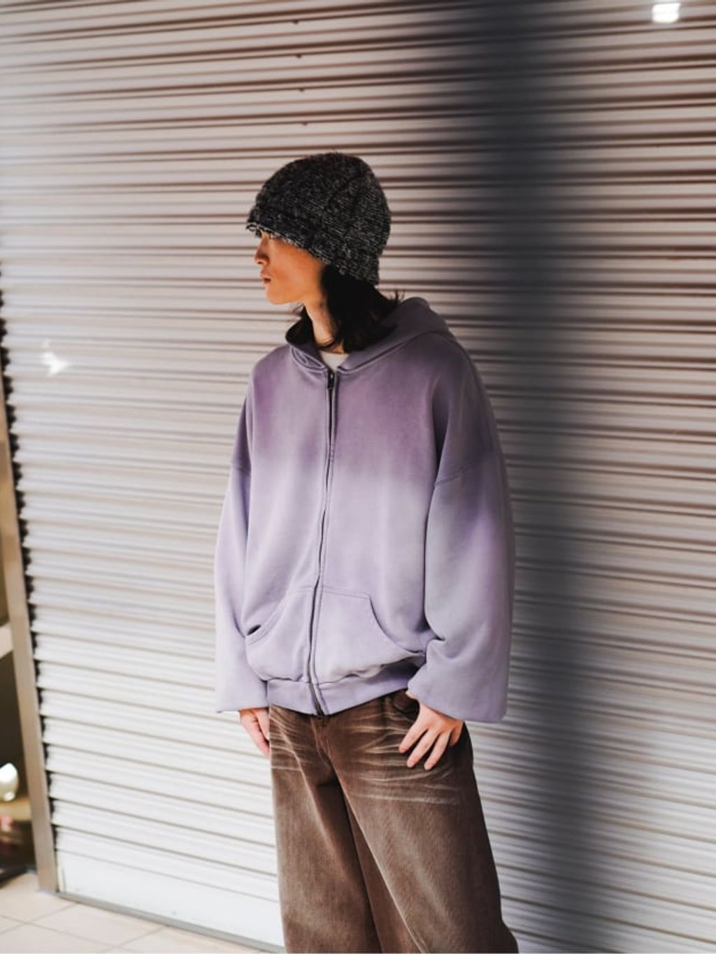 JERZEES別注ZIP UP HOODIEのコーディネートスナップ（HIROMU）｜JOINT