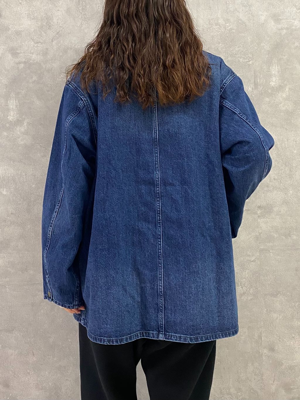 【新品未使用タグ付】CALNAMUR カルナムール NEWERA スタジャンXL chimala】 DRAWSTRING PANTSのコーディネートスナップ（A.S）｜journal