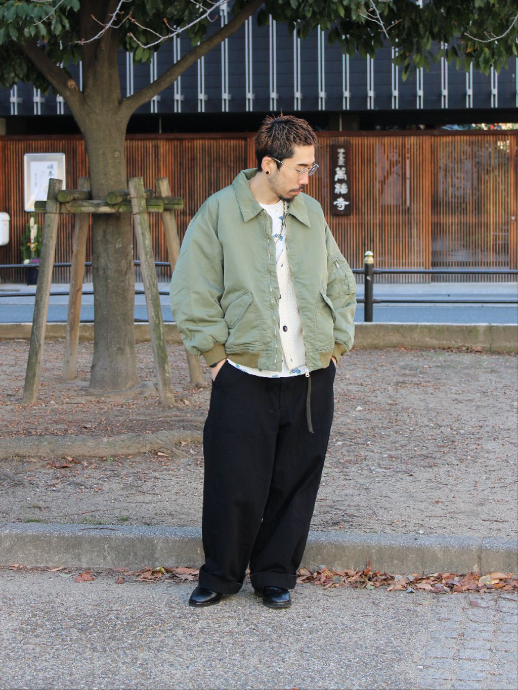 ANCELLM × WISM 別注 FADED BOMBER JACKET EXのコーディネートスナップ