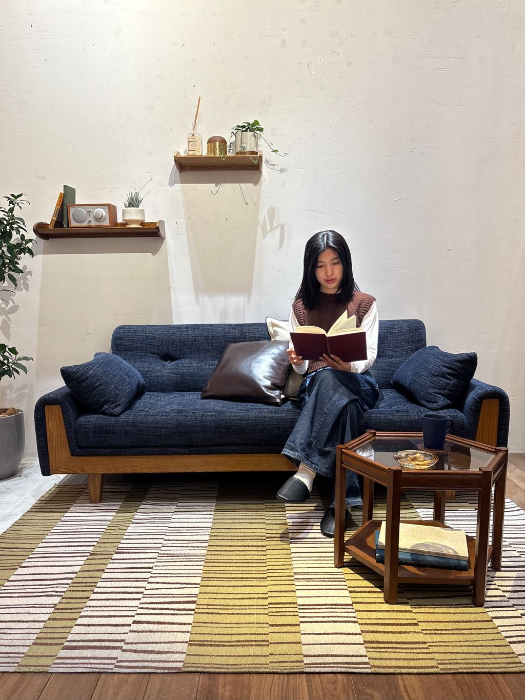 JOURNAL STANDARD FURNITURE