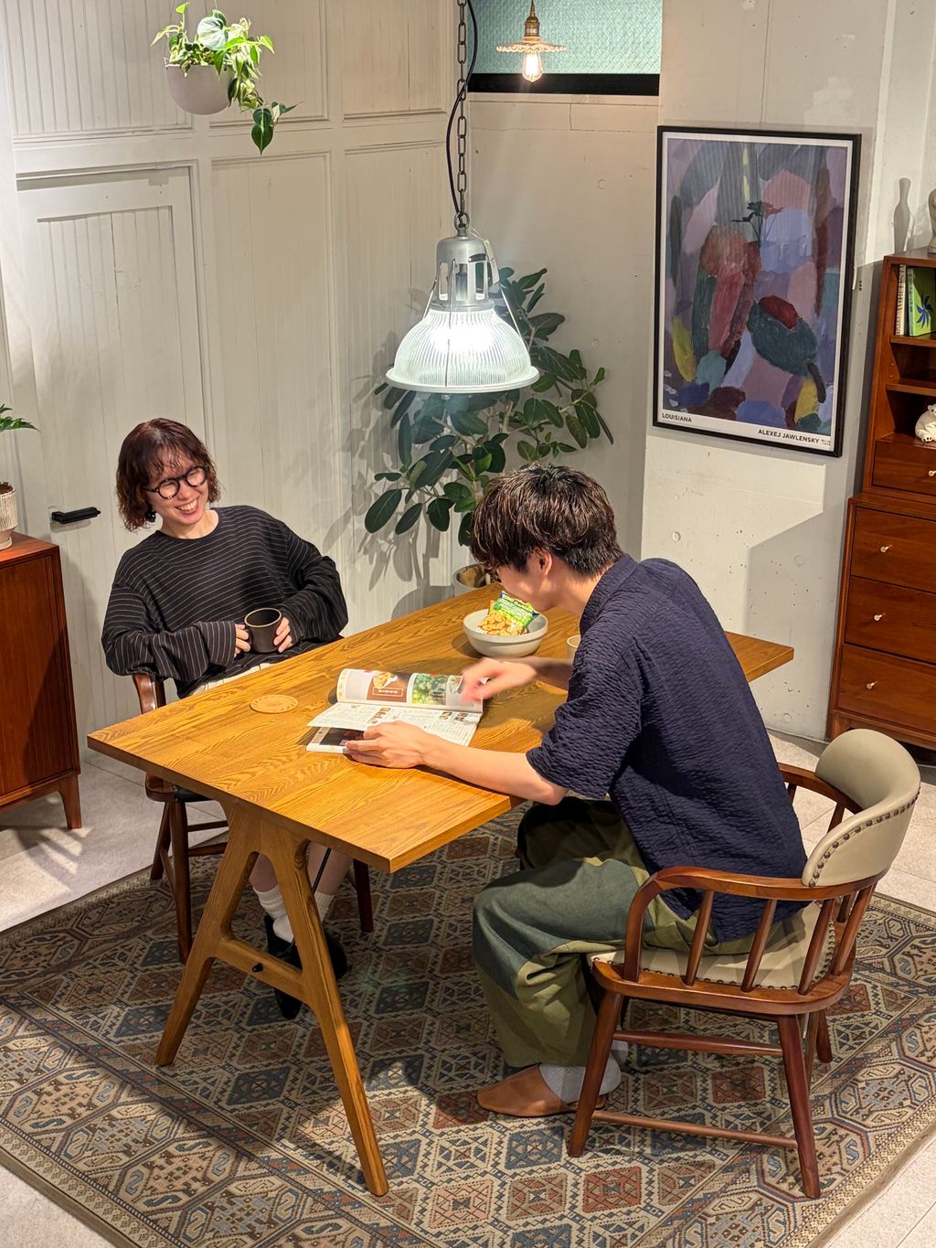 JOURNAL STANDARD FURNITURE