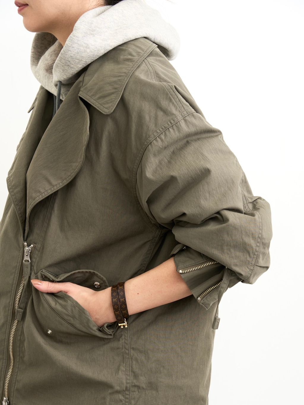 HOODED SWEATのコーディネートスナップ（BUYER.N）｜L'Appartement