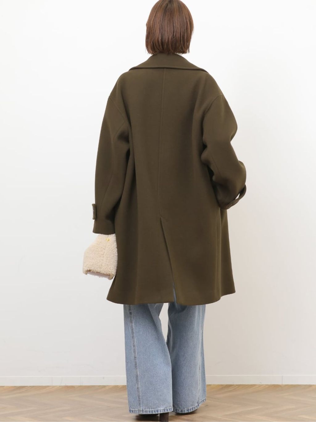 追加》ピュアラムロングコクーンコートのコーディネートスナップ