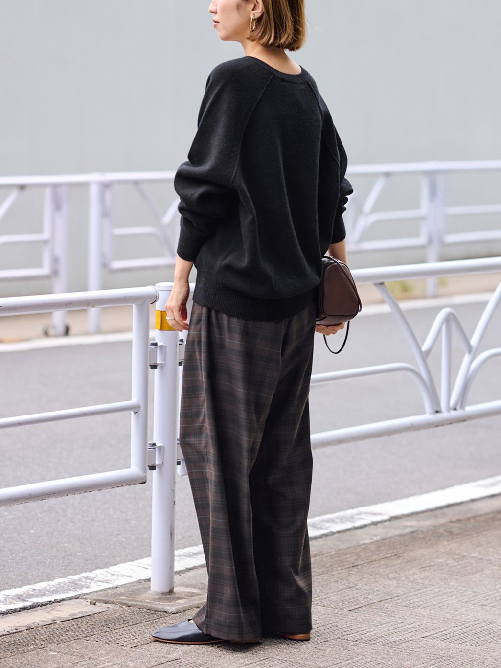 チェックイージーパンツのコーディネートスナップ（tomo）｜FRAMeWORK