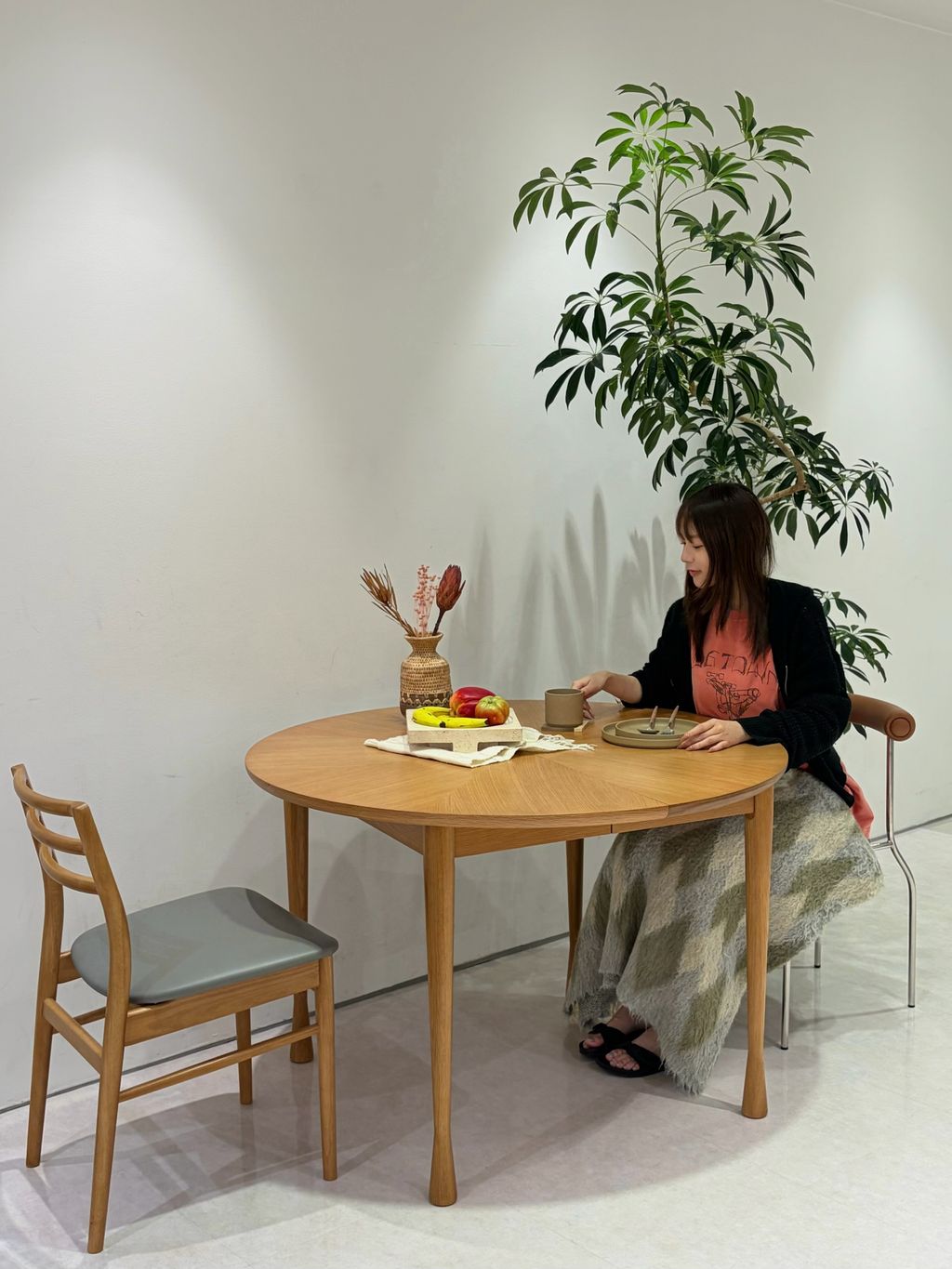 JOURNAL STANDARD FURNITURE