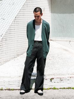 ATON(エイトン) FINE ICE COTTON V-NECK CARDIGANのコーディネート