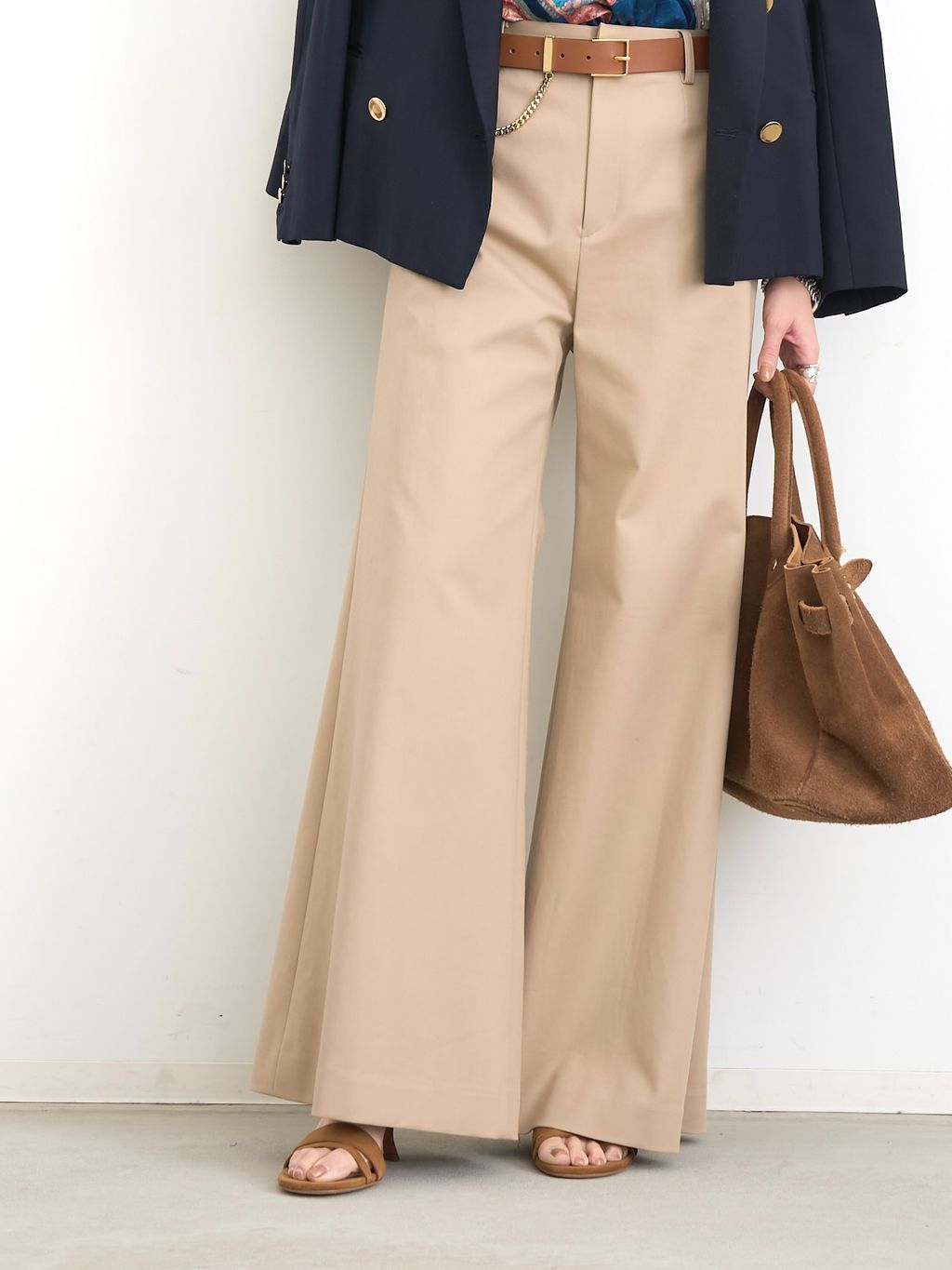 CHINO WIDE PANTSのコーディネートスナップ（BUYER.N）｜L'Appartement