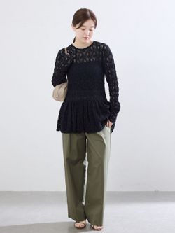 WEB限定/追加予約》Flowerストレッチレース ペプラムプルオーバーの