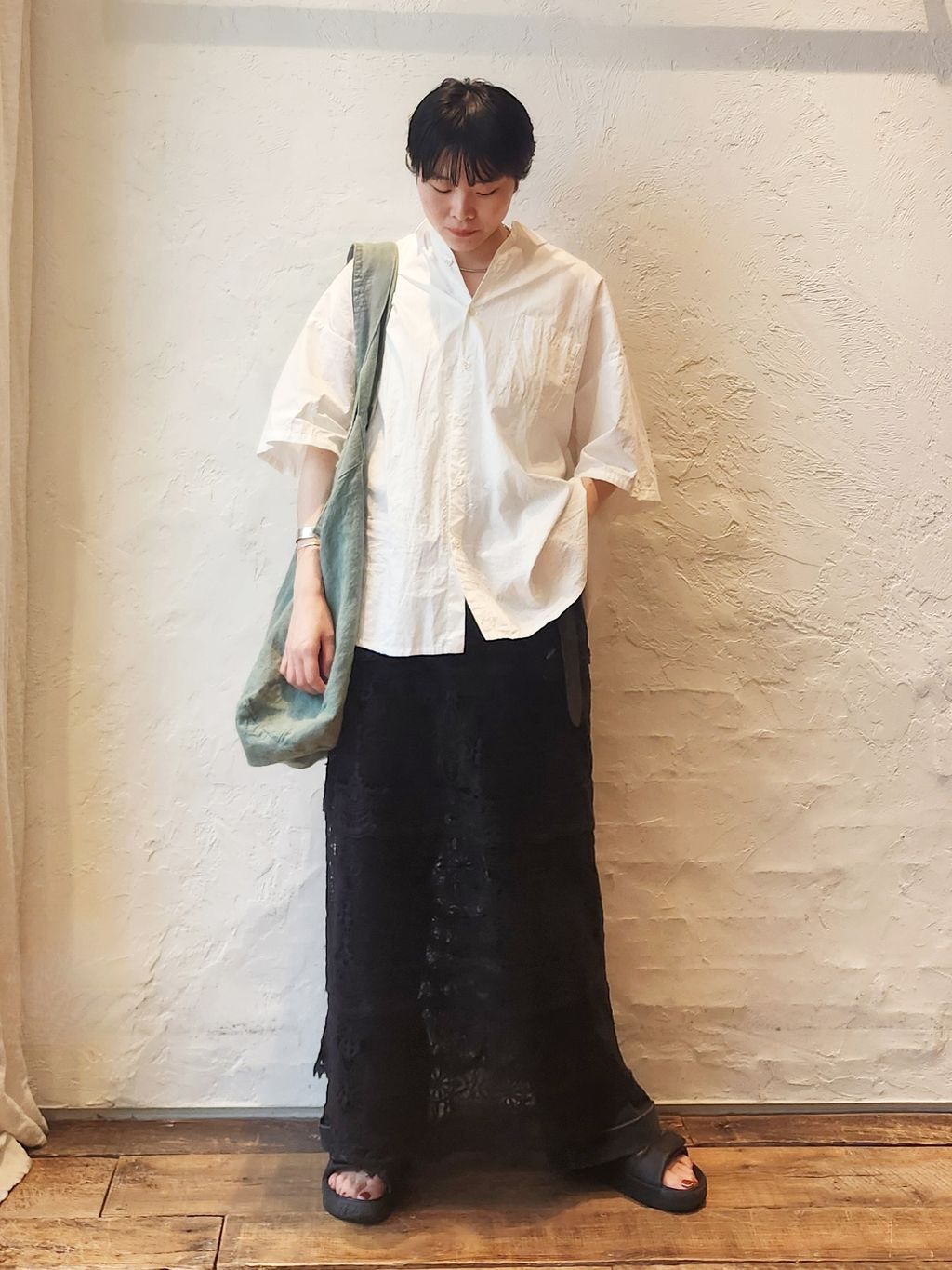 【journal standard luxe】 40リネン ティポシャツ タイプライター ティポシャツのコーディネートスナップ（N.N