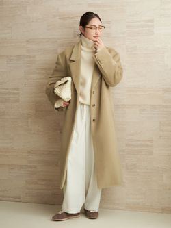 WORSTED BEAVER CHESTER コートのコーディネートスナップ（mizuka