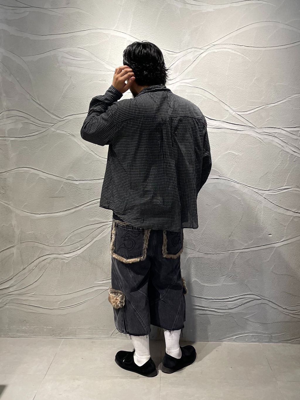 SUPPLIER 別注 Fur SWITCHING BAGGY Shortsのコーディネートスナップ