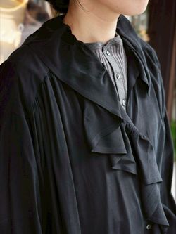 Cu/Rローン フリルパフブラウスのコーディネートスナップ（F.N