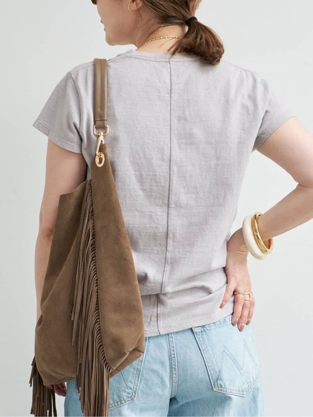 CALUX/キャラクス】 Vネック Tシャツのコーディネートスナップ（MIZU
