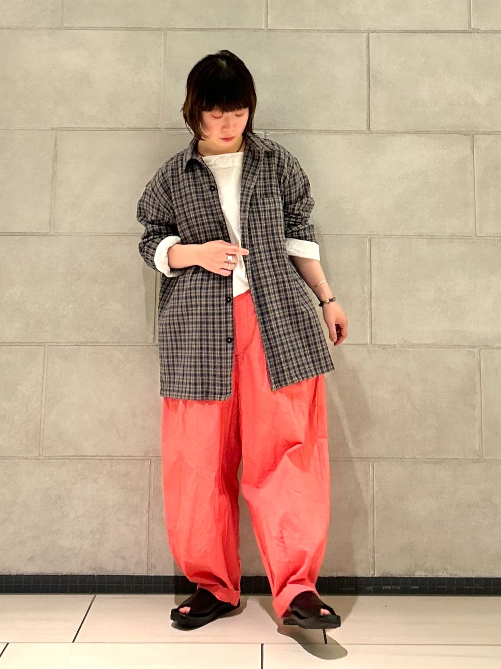 ARMEN 】COTTON BOAT NECK SMOCKのコーディネートスナップ（A.T