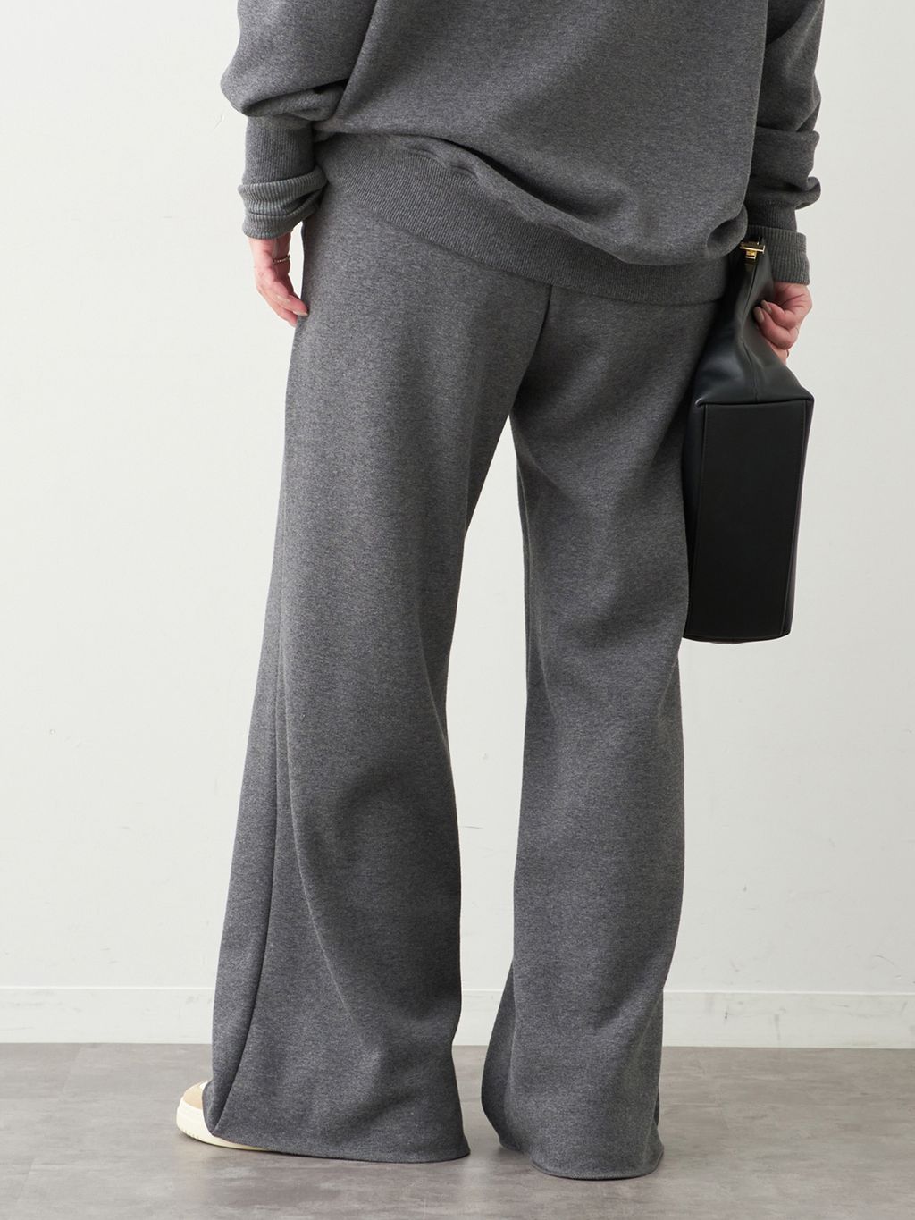 Warm ジップ フーディーのコーディネートスナップ（MIZU）｜Deuxieme