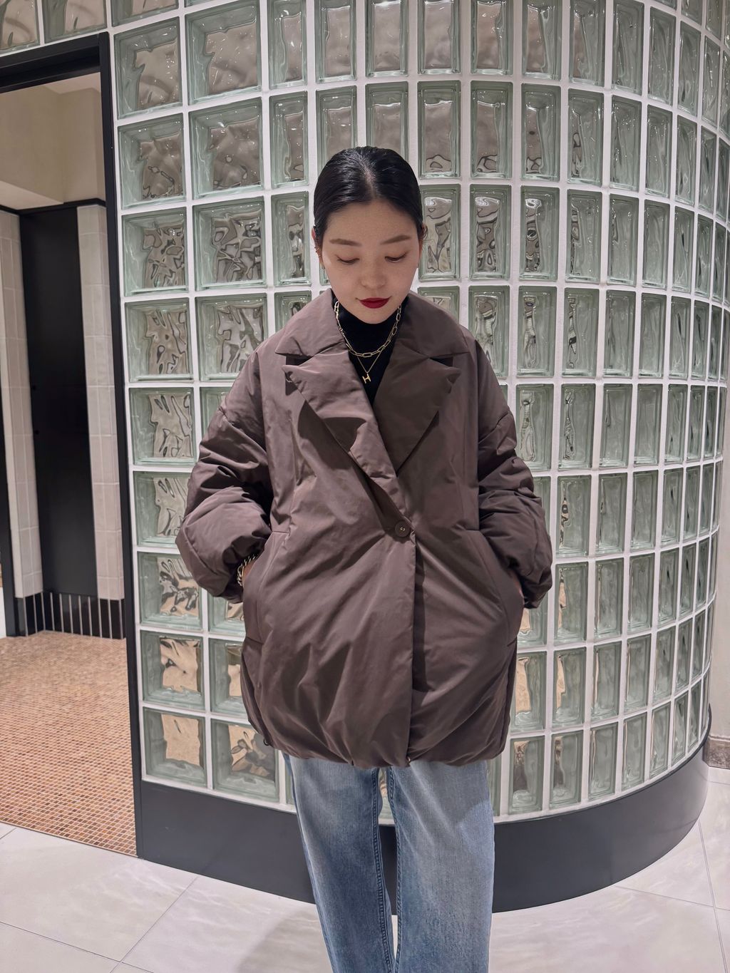 ARTIROSA 撥水テイラーコクーンダウンのコーディネートスナップ