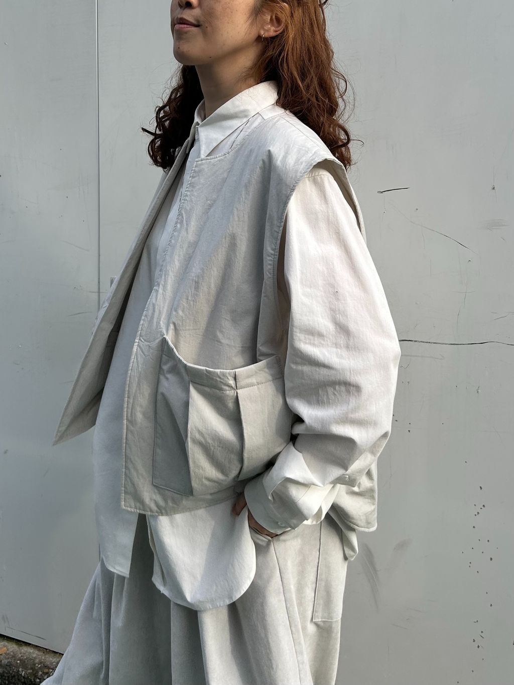 seya (ジャーナルスタンダードラックス) seya.】FRILLED SHIRT/DRY ORGANIC COTTONのコーディネートスナップ