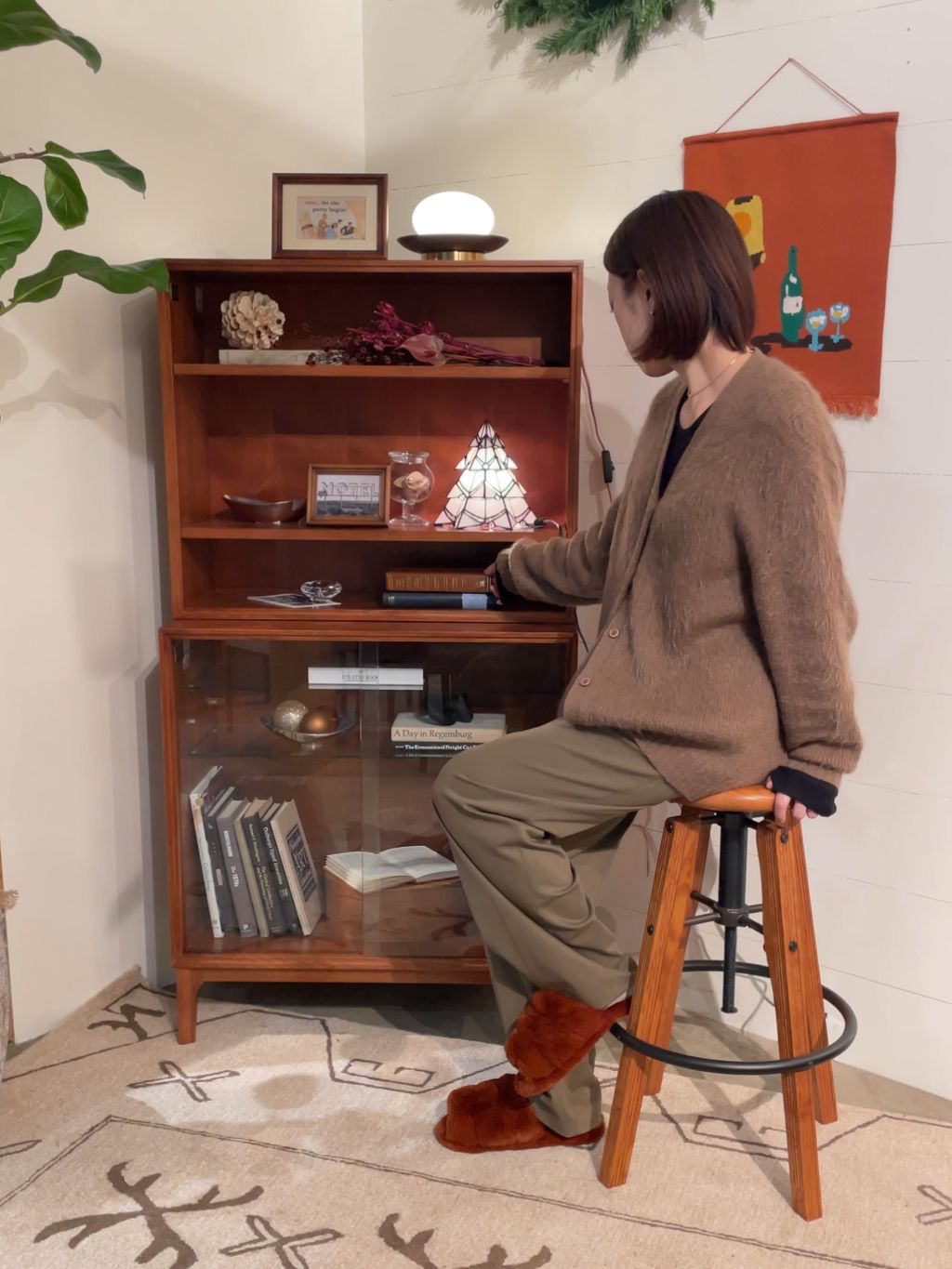 JOURNAL STANDARD FURNITURE