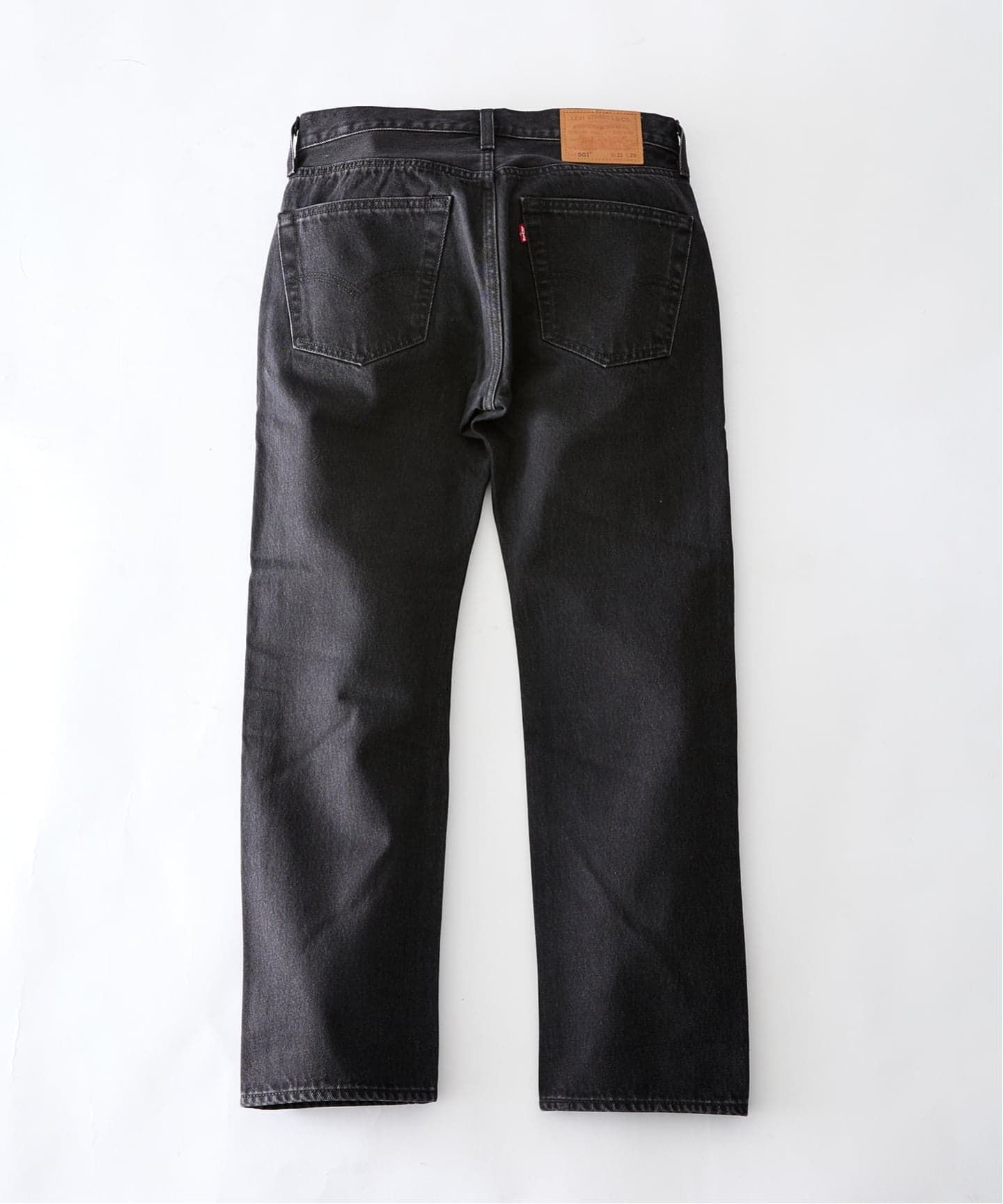 Levi's(R) EDIFICE別注】501®とワイドデニム。シルエットで選ぶ、今の