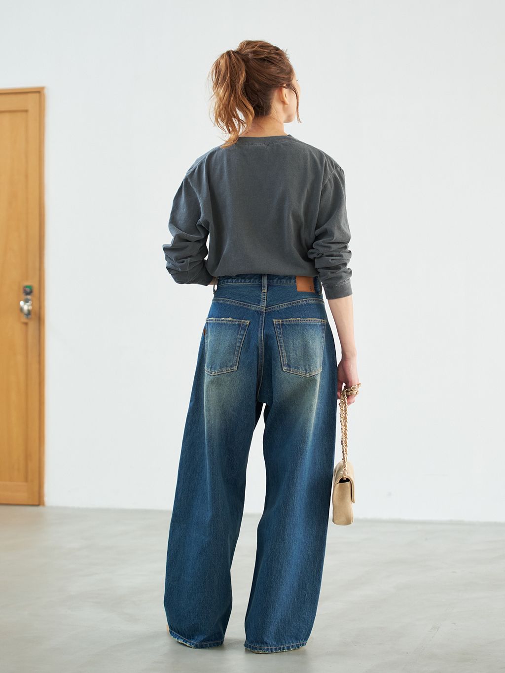 5 1/2 TUCKBARREL DENIMのコーディネートスナップ（Moeri）｜Spick