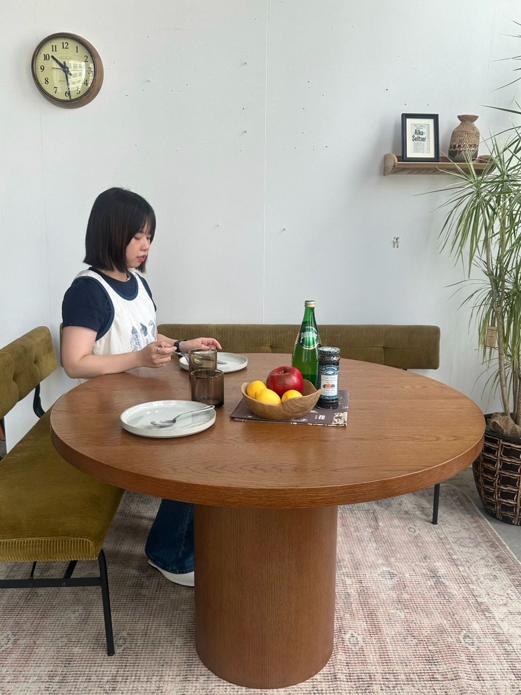 JOURNAL STANDARD FURNITURE