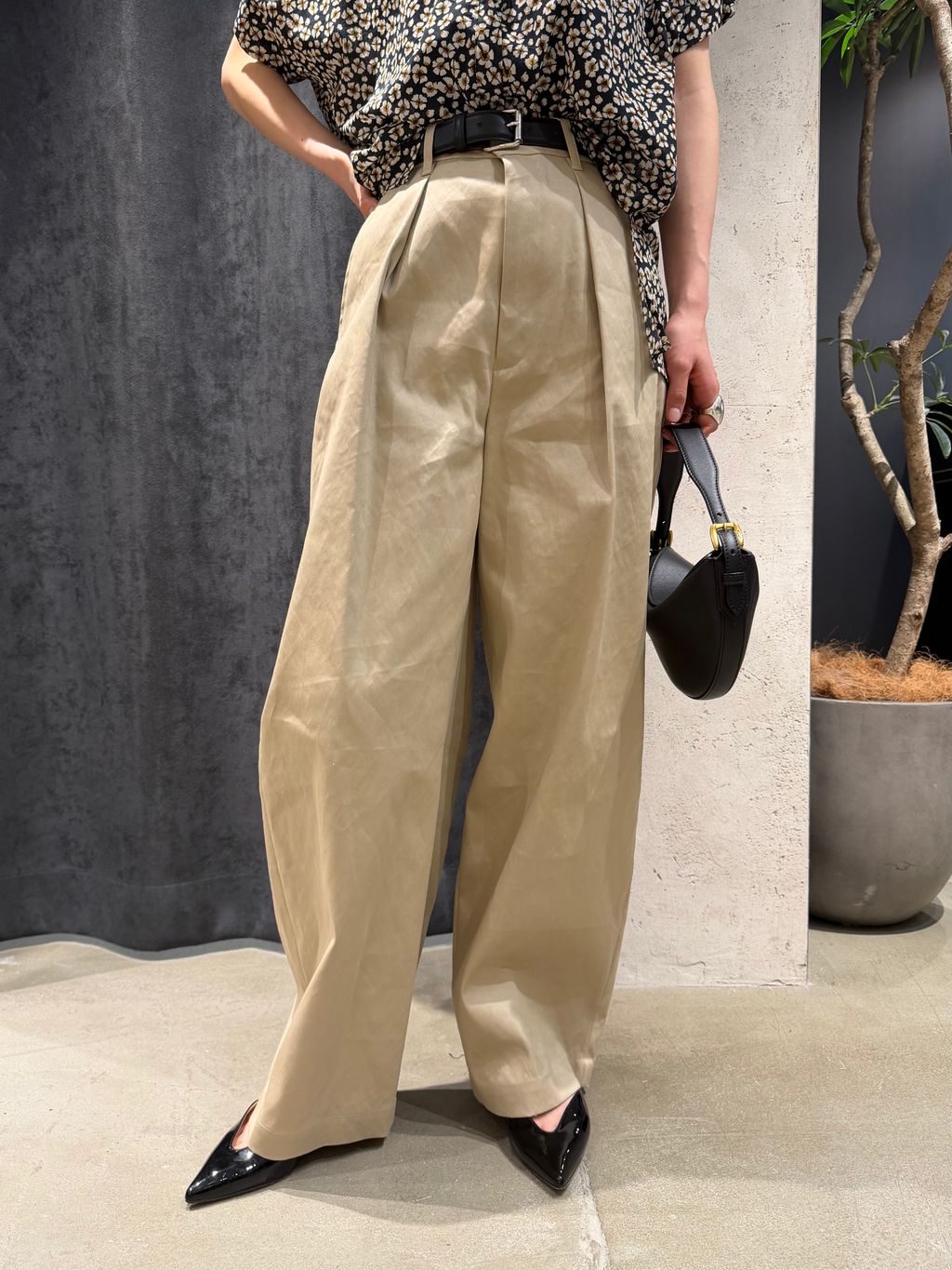 追加5》【金子綾さん着用】CP タックチノパンツのコーディネート