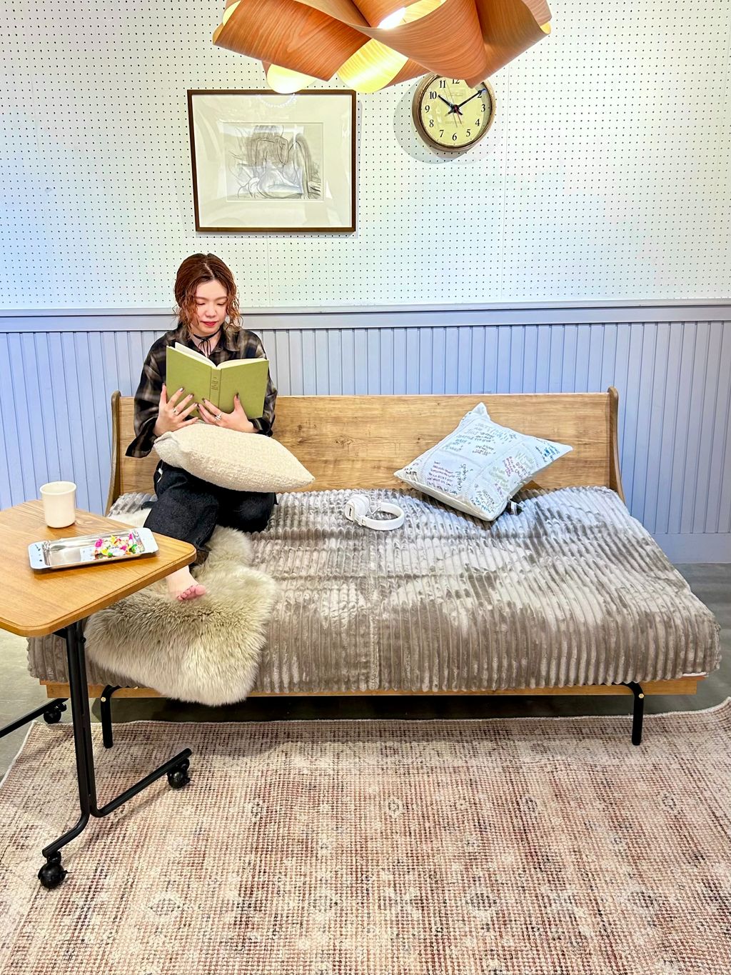 JOURNAL STANDARD FURNITURE