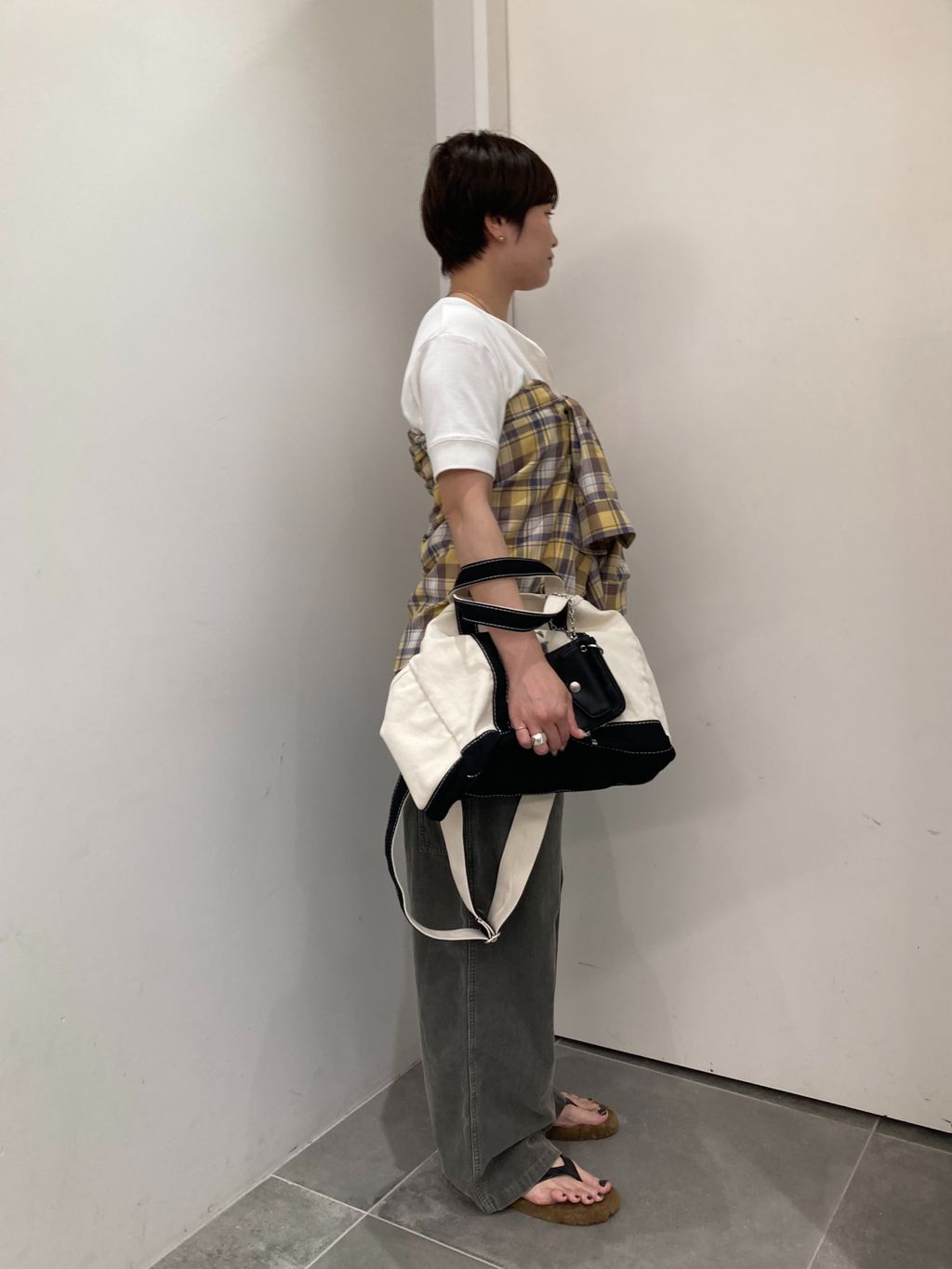 YA GOOD IDEAS STENCIL SHOULDER トートのコーディネートスナップ