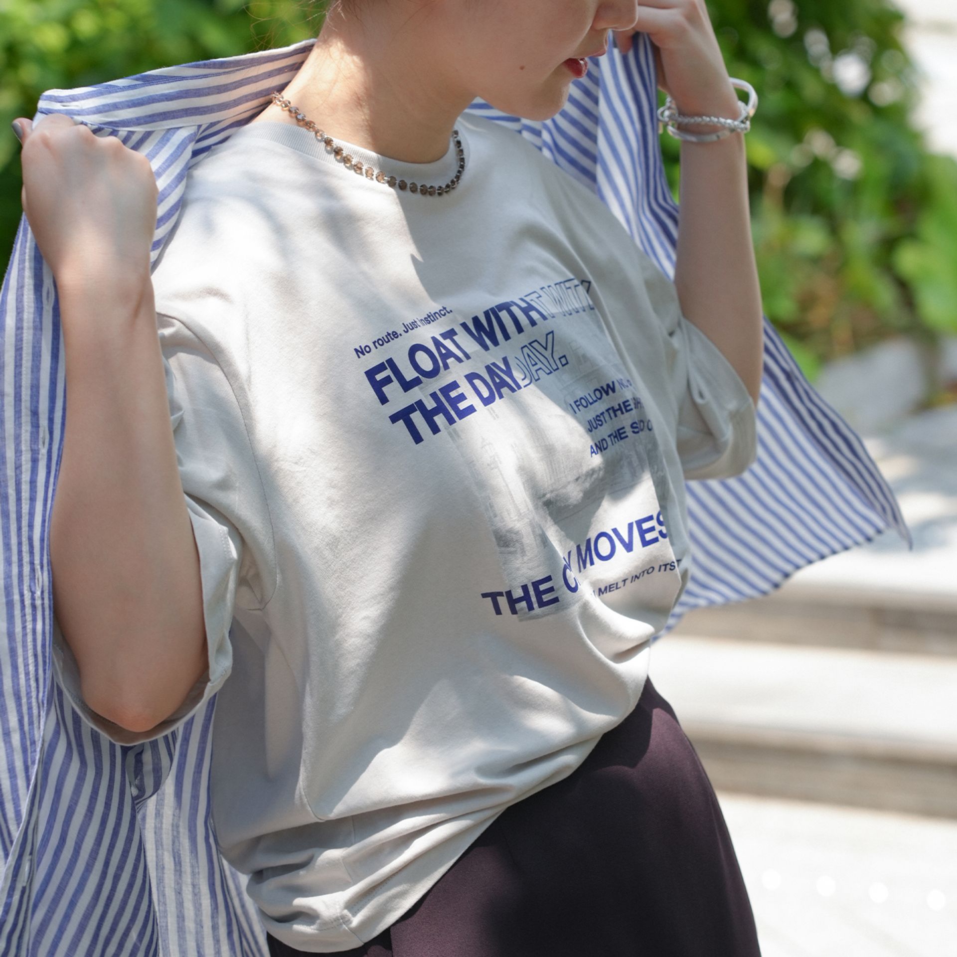 一枚でも羽織りでも。真夏に頼れるシャツ&ブラウス5選｜IENA｜ブログ