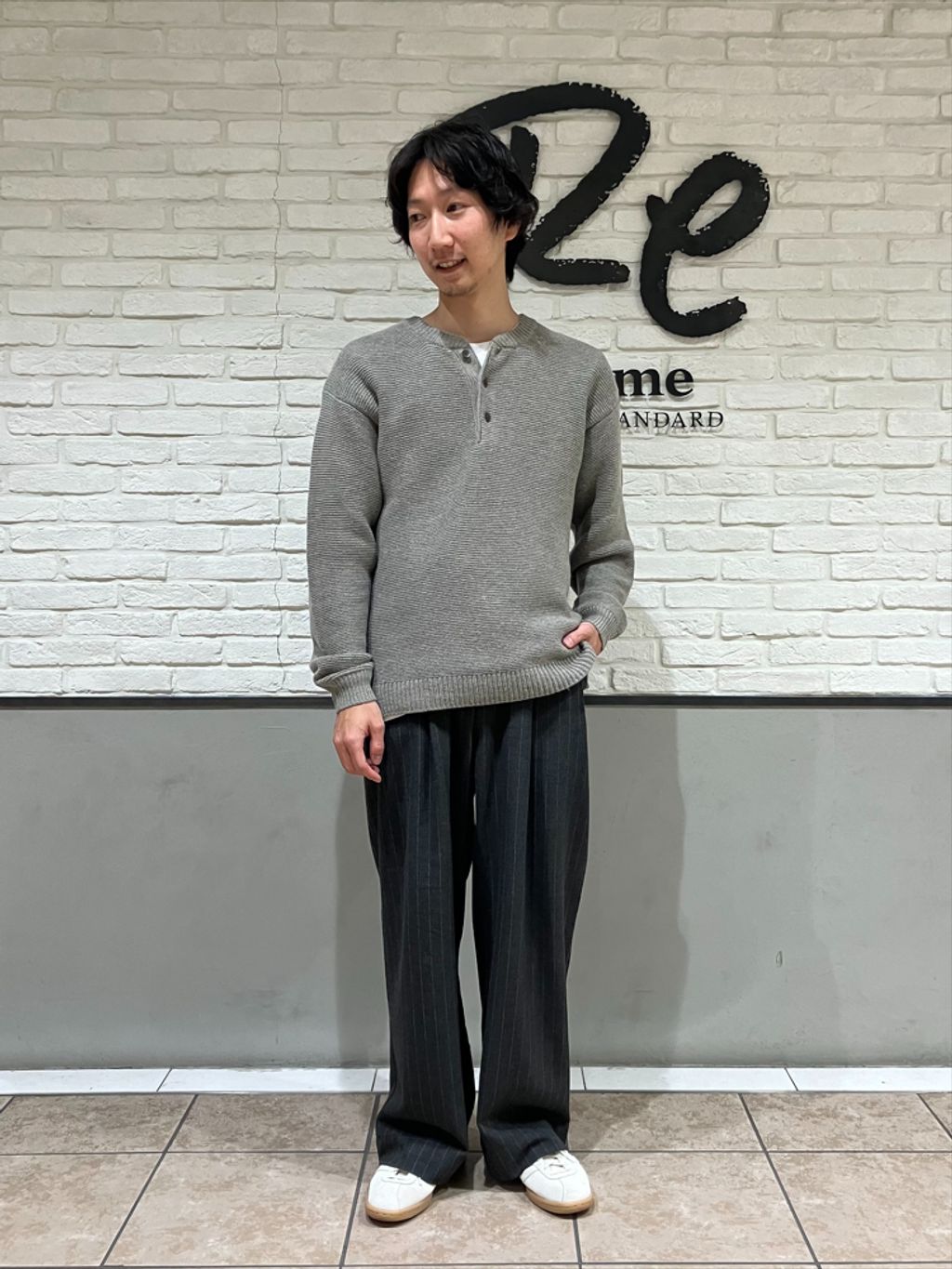 ガーメントダイ ボンバー ジャケットのコーディネートスナップ（T