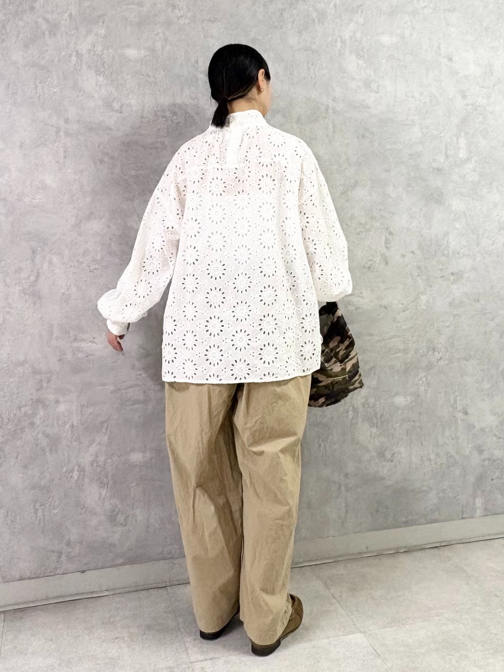 バフワッシャー イージーパンツのコーディネートスナップ（K.H